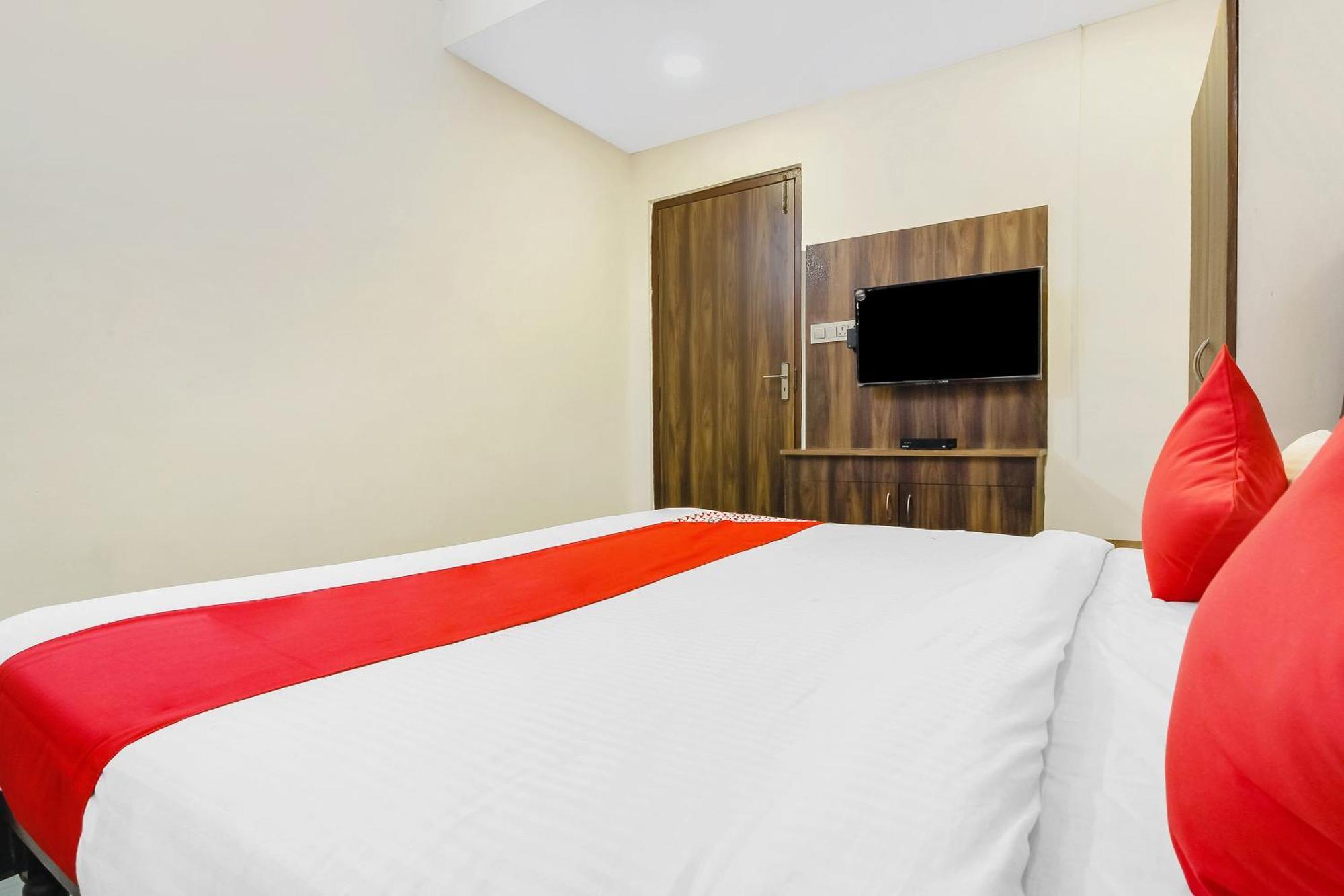 Hotel O Tokyo Hyderabad Exterior foto