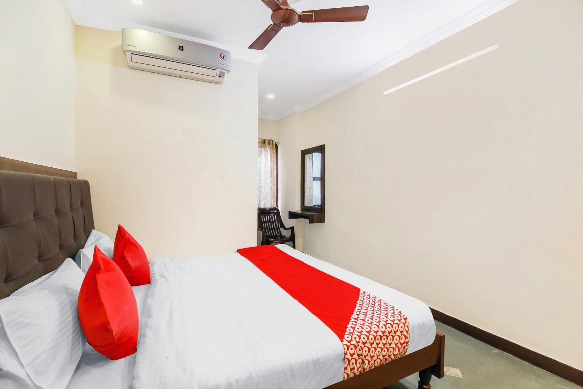 Hotel O Tokyo Hyderabad Exterior foto